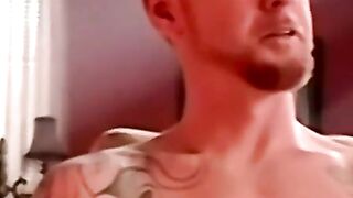 Real amateur receives mouth service to cum geyser