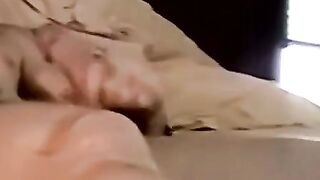Real amateur receives mouth service to cum geyser