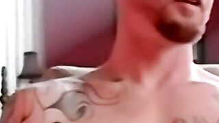 Real amateur receives mouth service to cum geyser