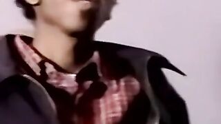 Amateur buddies jerk off before mutual cum explosion