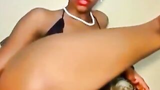 Ebony Girl Toying Creamy Webcam Show