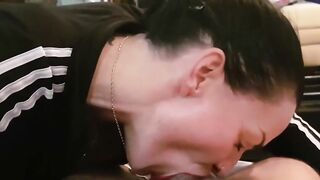 Deep Throat: Spermaschluckendes Abenteuer einer deutschen MILF