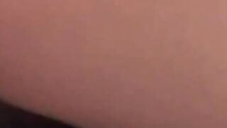 Dickes rothaariges deutsches Mädchen liebt Doggy-Style und Blowjobs!