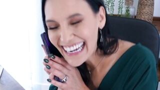 Jade Greene manages to suck and fuck Juan while on the phone