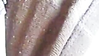 Japanese Milf Unleashes Her Sexual Desires in an Exotic Dance
