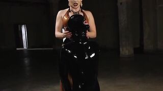 Leather-Clad Dominatrix Fetish Fantasy with Slave Girl Submissive - Lea Lexi