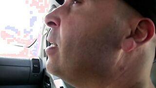 Auf der Ladeflaeche des Pickup gefickt