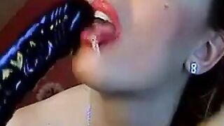 Aurora's XXX-Mas Gift - Huge Toy Masturbation & Squirt with French Camgirl Aurielia