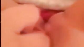 Solo Girl Masturbates on Camera