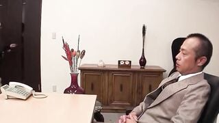 Japanese slim Secretary with glasses in Pantyhose seduce to Blowjob by her old Boss