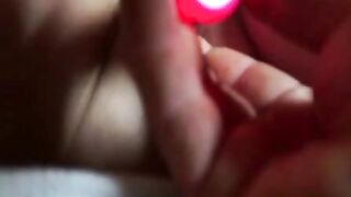 Ældre dansk fisse sprøjter med sexlegetøj