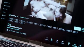 Blonde vixen Dee WIlliams wants stepdaughters finger inside her twat