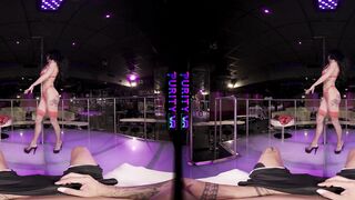 PURITYVR Sinful devil with Laura Fiorentino