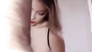 Amateur Hottie's Webcam Deep-Throat Ends with Facial