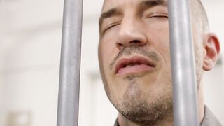 Jail guard fucks this horny prisoners in the cell