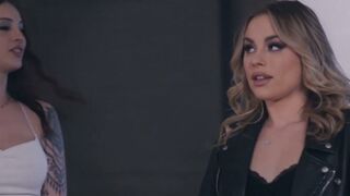 Maddy May and Anna Claire Clouds lock legs for intense lesbian scissoring