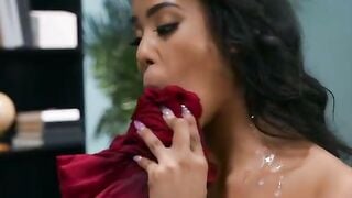 Gets Ripped Clip With Xander Corvus Nia Nacci - Brazzers Official