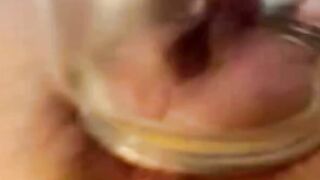 Mature Amateur Masturbates on Webcam