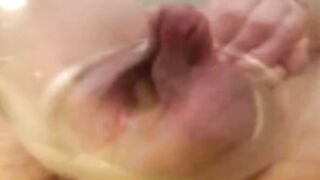 Mature Amateur Masturbates on Webcam