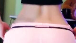 Big Amateur Ass on Webcam