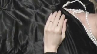 Amateur Girl's Satin Handjob & Cumshot Hoe 2