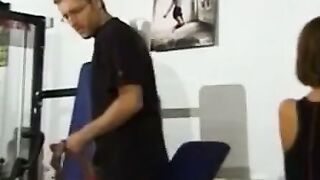 Svensk Trekant Anal på Gymmet Hoe 3