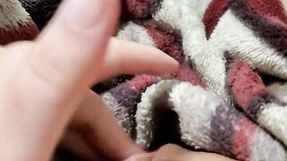 Left-Handed Solo Female Orgasm for the First Time
