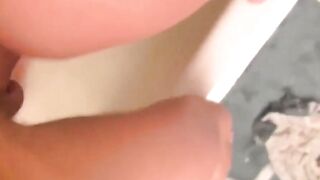 Heißer Anal-Quickie im Badezimmer für Deutsches Amateur Paar