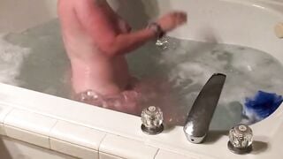 Busty Milf Boltongirl Pleasures Herself in the Tub Hoe 2