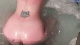 Busty Milf Boltongirl Pleasures Herself in the Tub Hoe 2