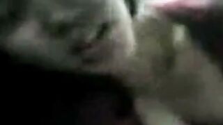Amateur Asian Babe Blowjob in Karaoke Room