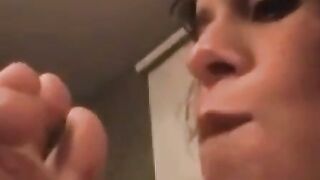 Amateur Foot Fetish Webcam - Solo Toe Sucking