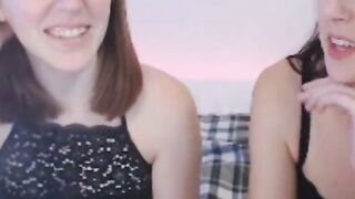 Amateur Lesbian Babes Eating Pussy On Webcam Hoe 2
