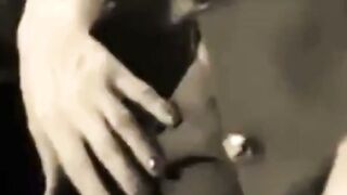 Harter Analsex mit deutscher Mutter in Nylonstrümpfen (Vintage-Gruppensex)