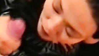 Dansk Amatør Asian Nyder Sperm i Munden