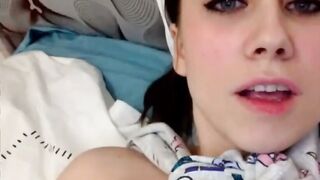 Big Natural Tits Webcam Girl Shows Her Pussy Lips