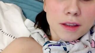 Big Natural Tits Webcam Girl Shows Her Pussy Lips