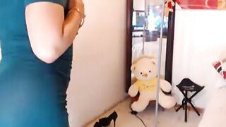 Big-Ass Latina MILF Twerking on Webcam Hoe 2