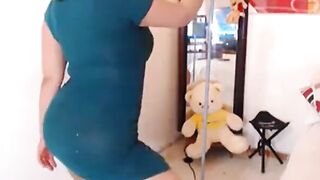Big-Ass Latina MILF Twerking on Webcam Hoe 2