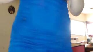 Curvaceous Chubby Mom Twerking On Cam - Sexy MILF Shows Off Her Big Booty