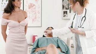 Summer Cole Naughty Nurse - Step-Mother Seduces Patient During Checkup