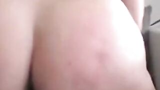 Big-Ass MILF Plays with Dildo on Webcam
