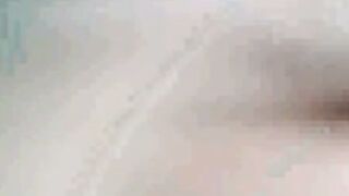 Filipino Milf Faceshot - Live Cam Girl Shows Off Her Sexuality