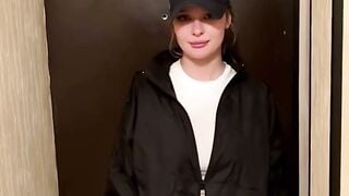 Pizzas-Delivered-To-Your-Doorstep! Hot Blonde MILF Gives Sexual Treatment To The Customer