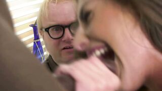 Spencer Bradley & Mazee: Pro Hand Job Tutorial for Big Dicks