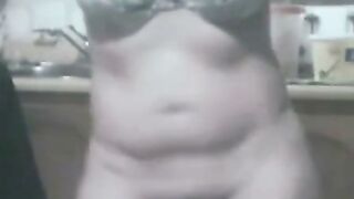 Mom's Kitchen BBW Cam Show