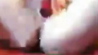 Multiple Orgasms: Squirting Webcam Girl