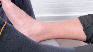Bearded Thom sucks Drew Harpers smelly toes