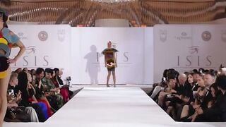 FASHION WEEK AWARDS SHOW - Red Carpet Glamour with Top Models