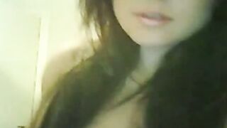 Gorgeous Amateur Girl Pleasures Herself on Webcam